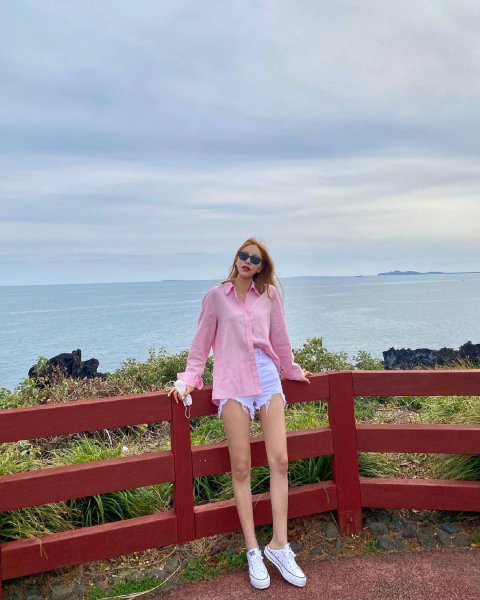 衬衣怎么搭配下身好看