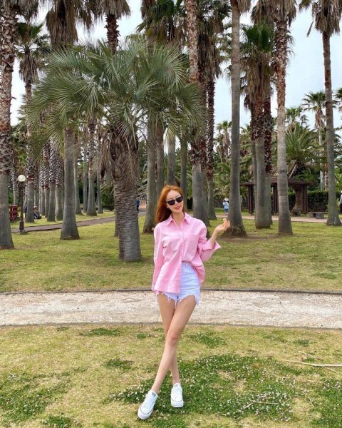 衬衣怎么搭配下身好看