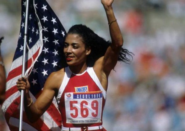 短跑名将弗洛伦斯格里菲斯乔伊娜