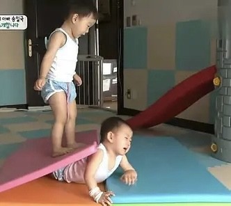 韩国三胞胎宋民国现状