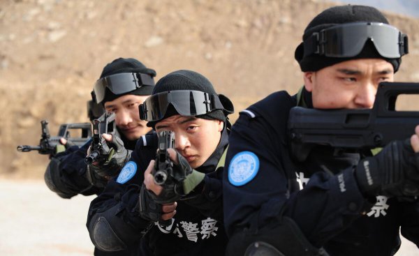 从长远看军校好还是警校好