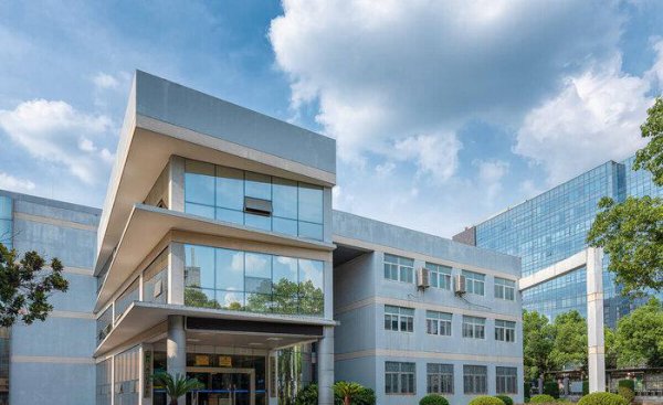 从长远看军校好还是警校好