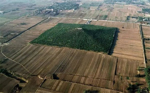 历史上秦始皇陵被盗过吗