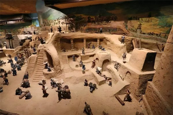 历史上秦始皇陵被盗过吗