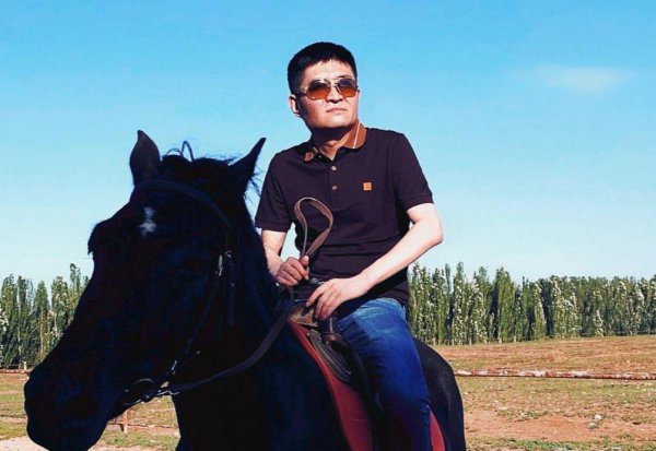 苗阜和郭德纲什么关系辈分