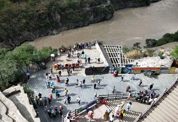 香格里拉在云南哪里个城市