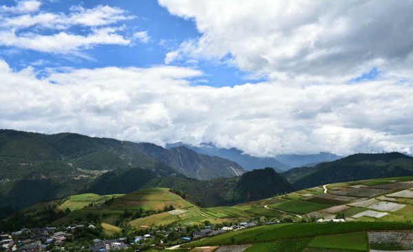 香格里拉在云南哪里个城市
