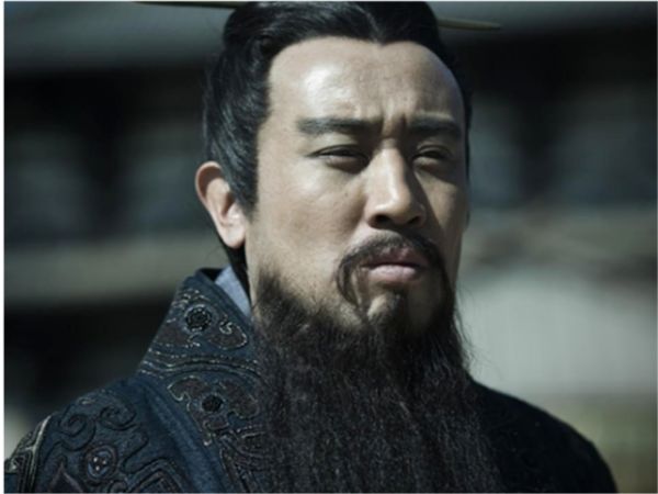 秦始皇不死项羽敢反吗