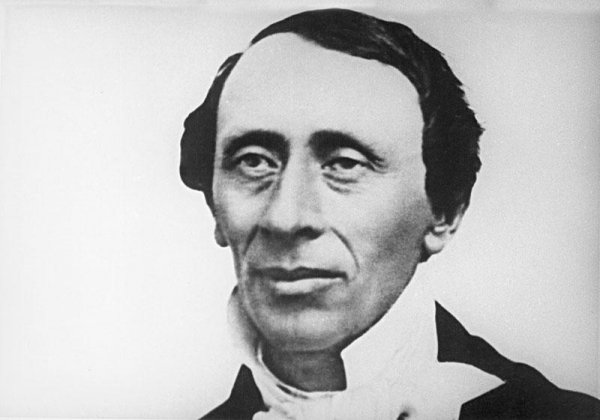 童话之王安徒生是哪个国家的人物