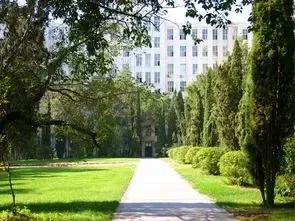 中国最大的学校是哪一个