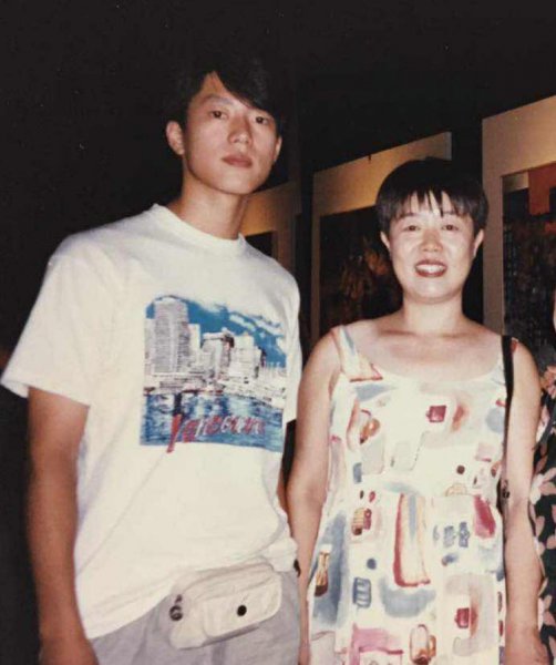 凌潇肃和姚晨怎么回事