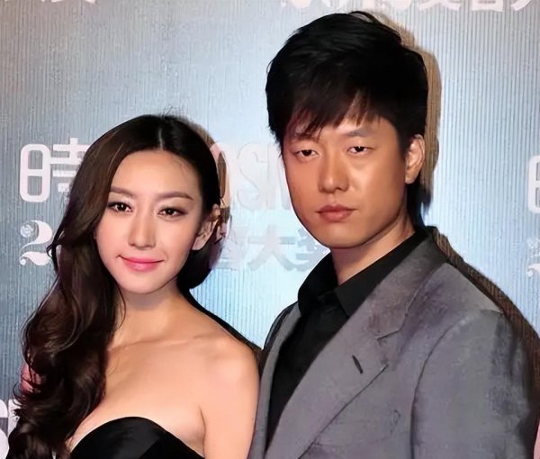 凌潇肃和姚晨怎么回事