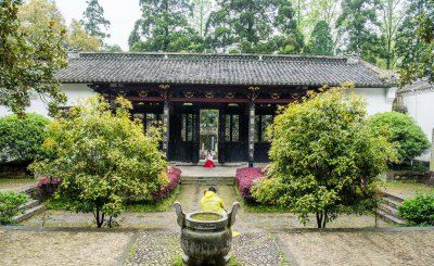 白鹿洞书院位于哪个省境内 著名书院白鹿洞书院在哪座山