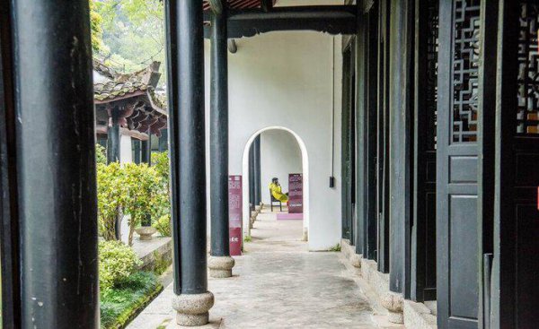 白鹿洞书院位于哪个省境内