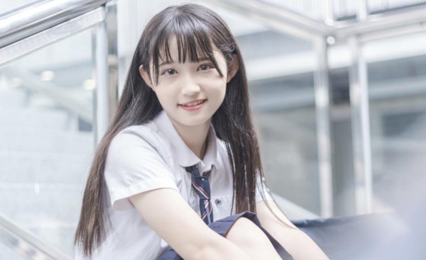 粉饼和粉底液一样吗