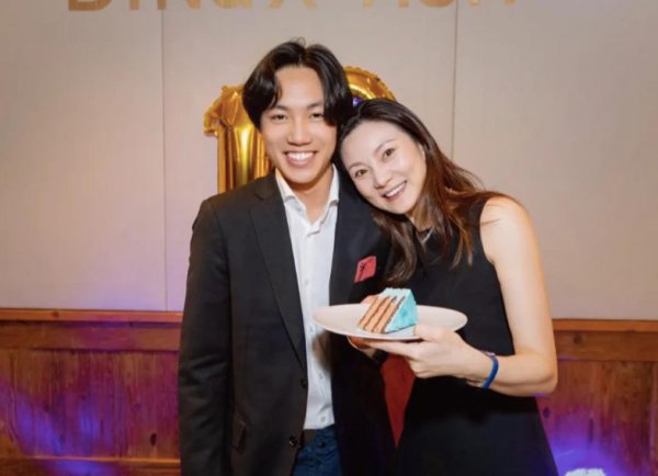 张艺谋有几个孩子分别叫什么