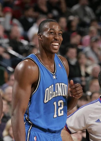 nba12号球衣的球星是谁