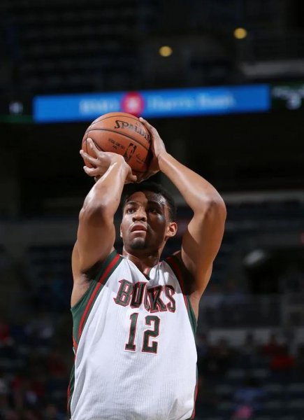 nba12号球衣的球星是谁