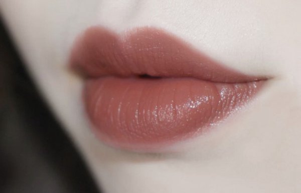 娇兰口红哪个色号最火爆