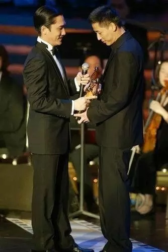 唐先生是张国荣的什么人