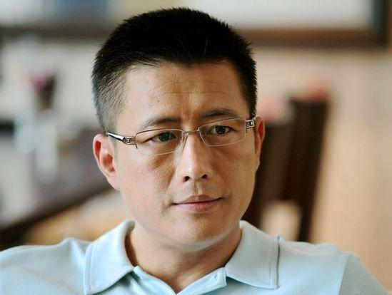 靳东和江珊的关系怎么样