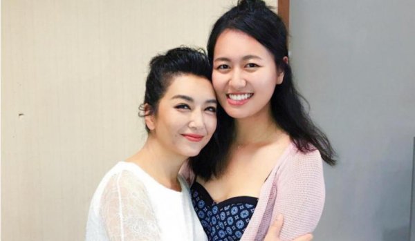 靳东和江珊的关系怎么样