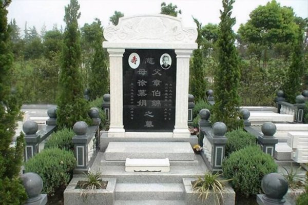 墓碑上刻子孙名字禁忌