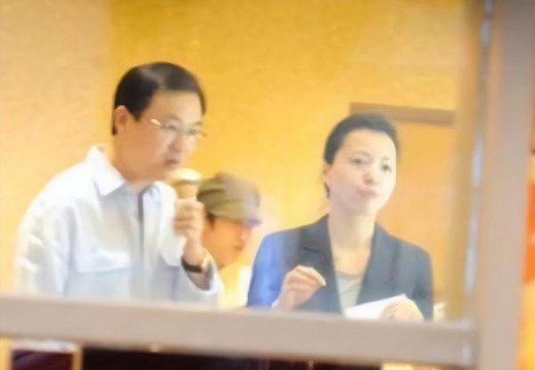 董卿最近出什么事了