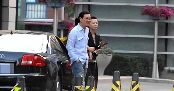 董卿最近出什么事了