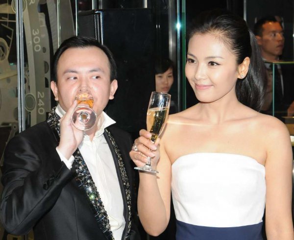 董卿最近出什么事了