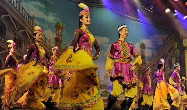 我国种植葡萄始于哪个朝代和时间