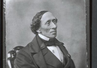 安徒生童话是哪个国家的 安徒生个人资料及生平经历