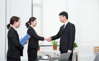 销售最赚钱的三大行业 盘点最挣钱的三个销售行业