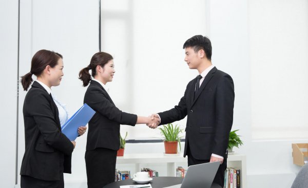 销售最赚钱的三大行业