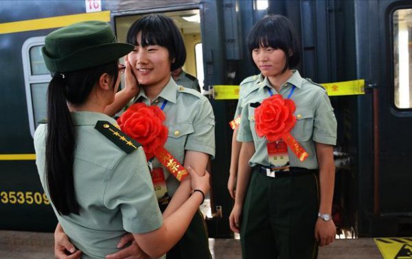 义务兵两年退伍费大概多少钱