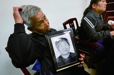 已故老人照片能长期放家中吗