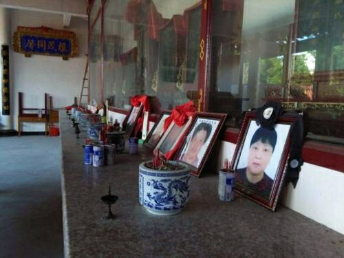 已故老人照片能长期放家中吗