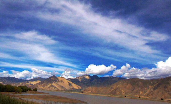 西藏山南市错那县海拔多少米