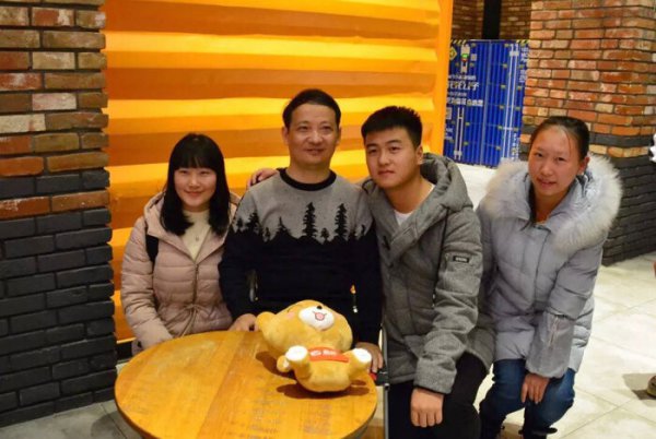 崔万志个人资料和简介