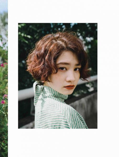 女孩子圆脸适合什么短发发型