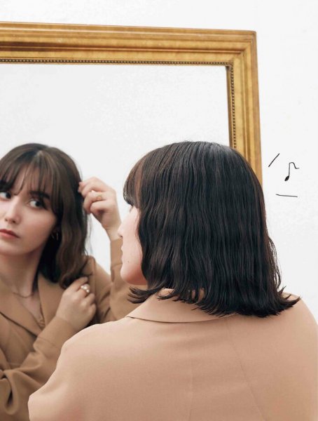 女孩子圆脸适合什么短发发型