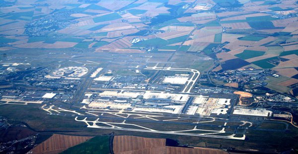 亚洲最大的机场位于哪里