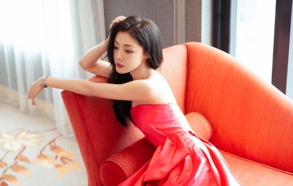 邓家佳个人资料简介