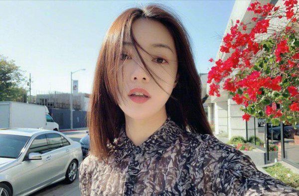 邓家佳个人资料简介