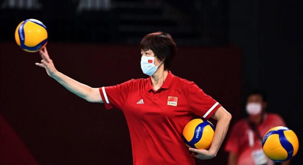 中国女排历任主教练名单