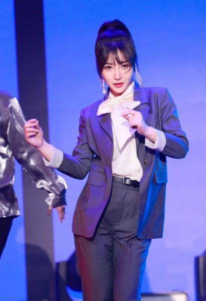 柳岩个人资料简历