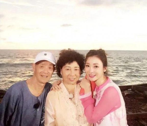 柳岩个人资料简历