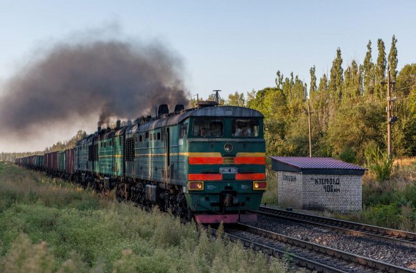 火车以什么动力及其原理