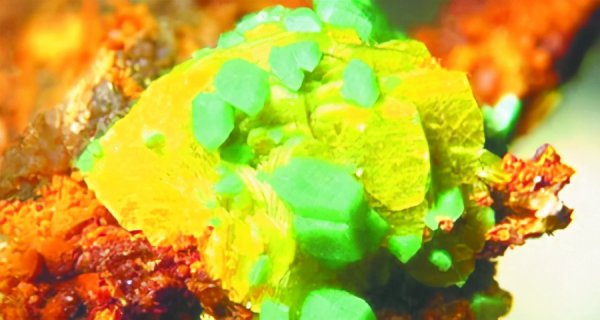 贝克勒尔发现什么物质