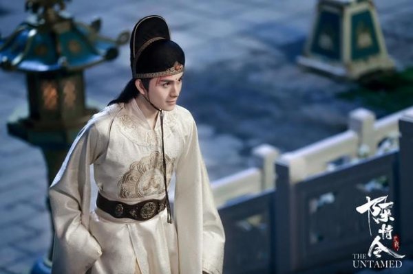 朱赞锦演的陈情令中的谁